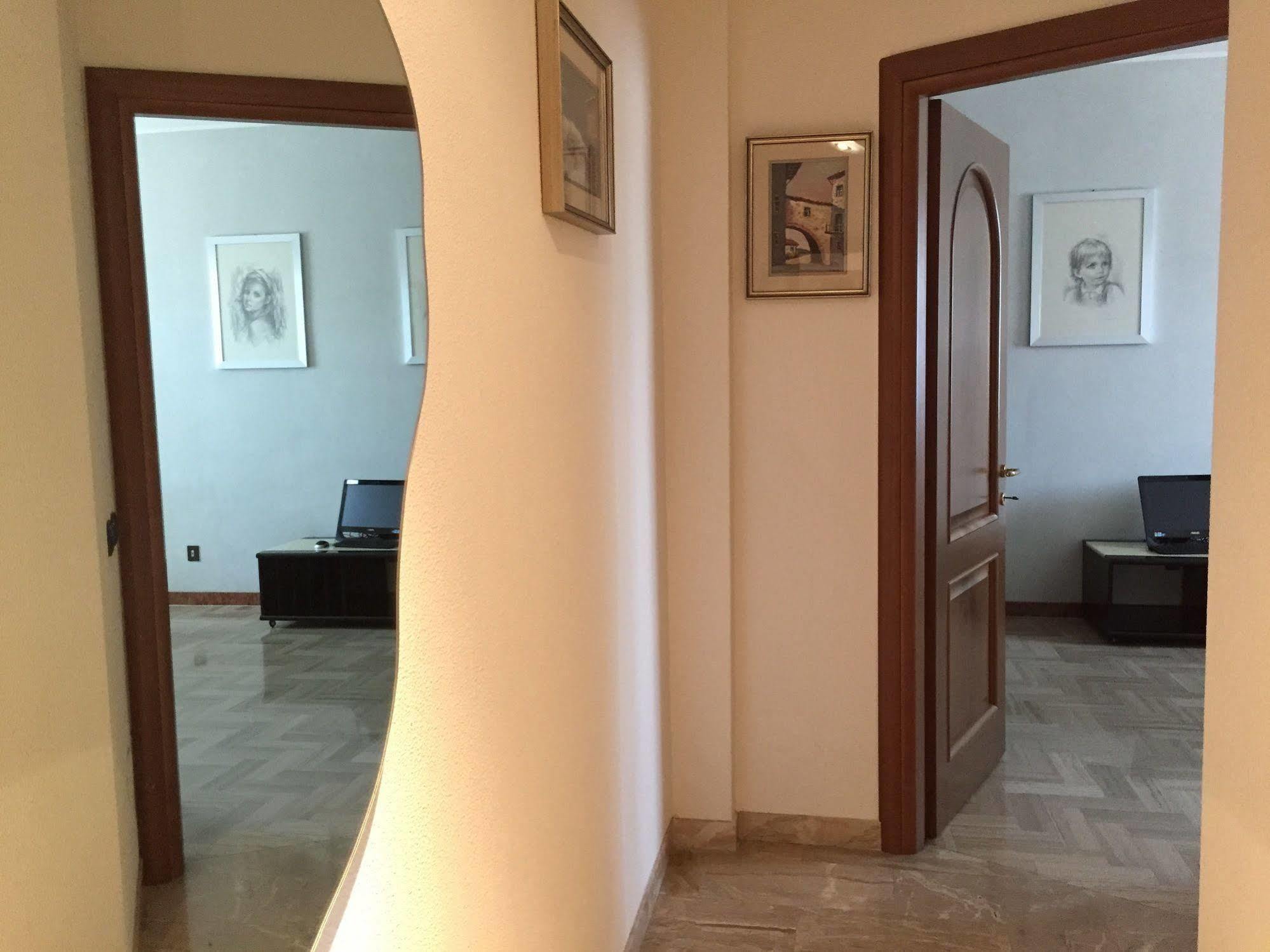 Апартаменты Legnano Attic Кави-ди-Лаванья Экстерьер фото