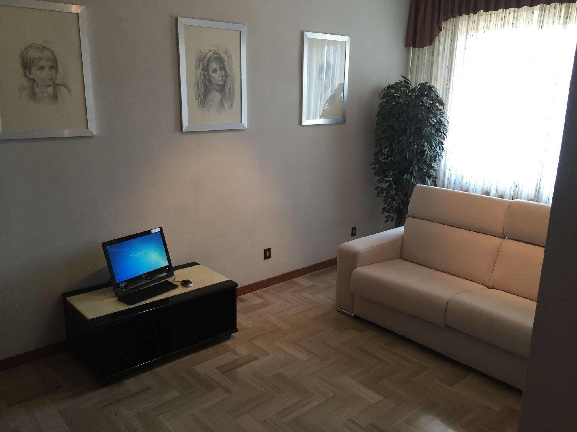 Апартаменты Legnano Attic Кави-ди-Лаванья Экстерьер фото